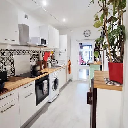 Cot House Apartment
